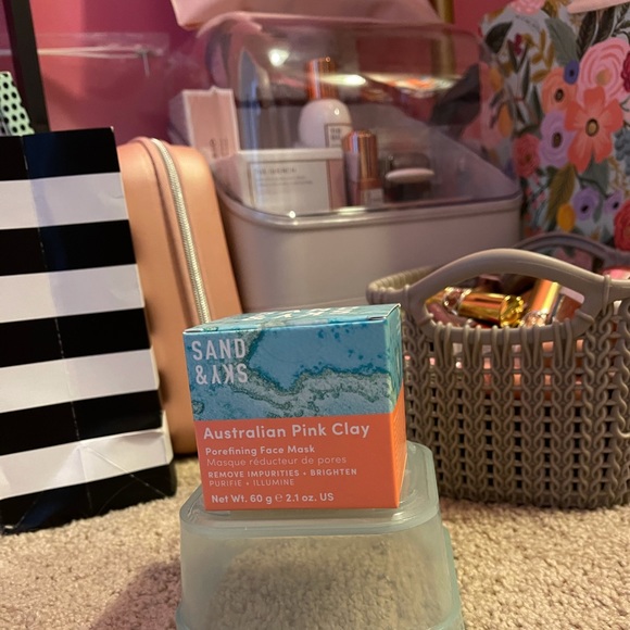 Sand and Sky Pink Clay Mask - Picture 3 of 3